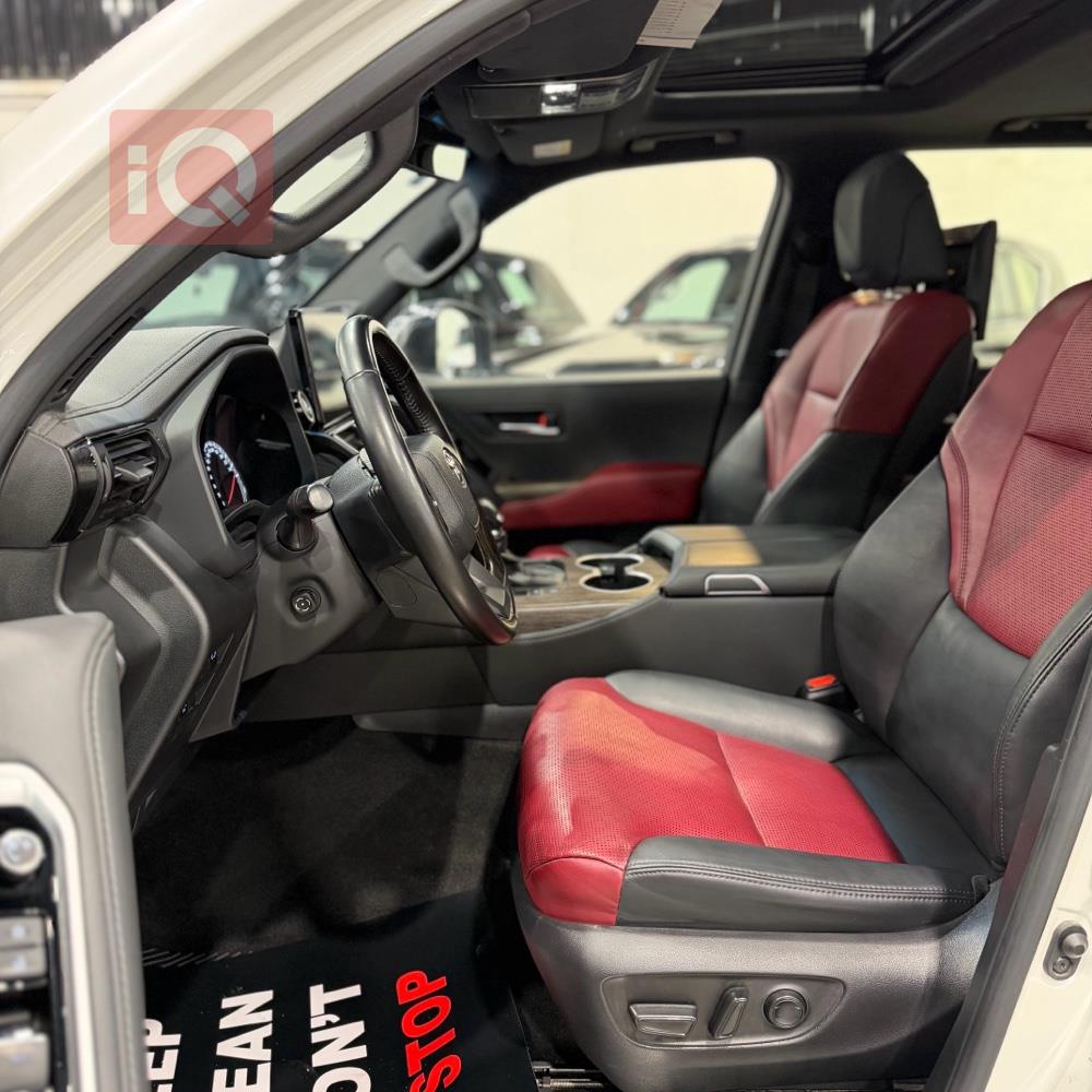 https://cdn.iqcars.ioimage_picker_29F2FC91-C7E8-4231-9C03-2B05E4B36C9B-77623-00003F0F1FBAEB6C_out.jpg